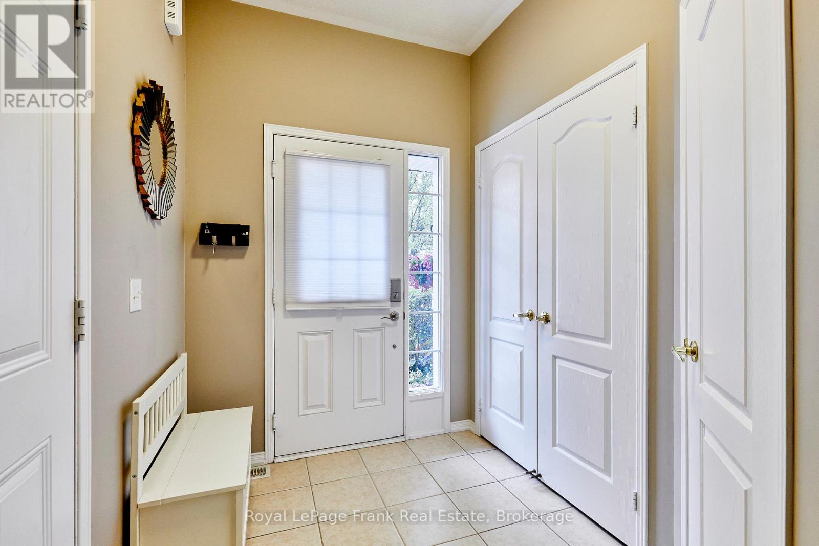 10 Lander Crescent, Clarington, Ontario  L1C 0L4 - Photo 5 - E13591678