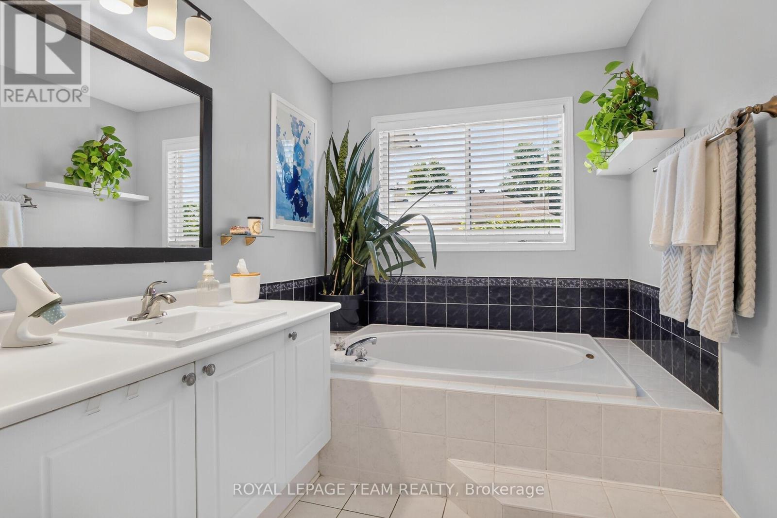 2 Wittingham Drive, Ottawa, Ontario  K2G 6H1 - Photo 29 - X13591640