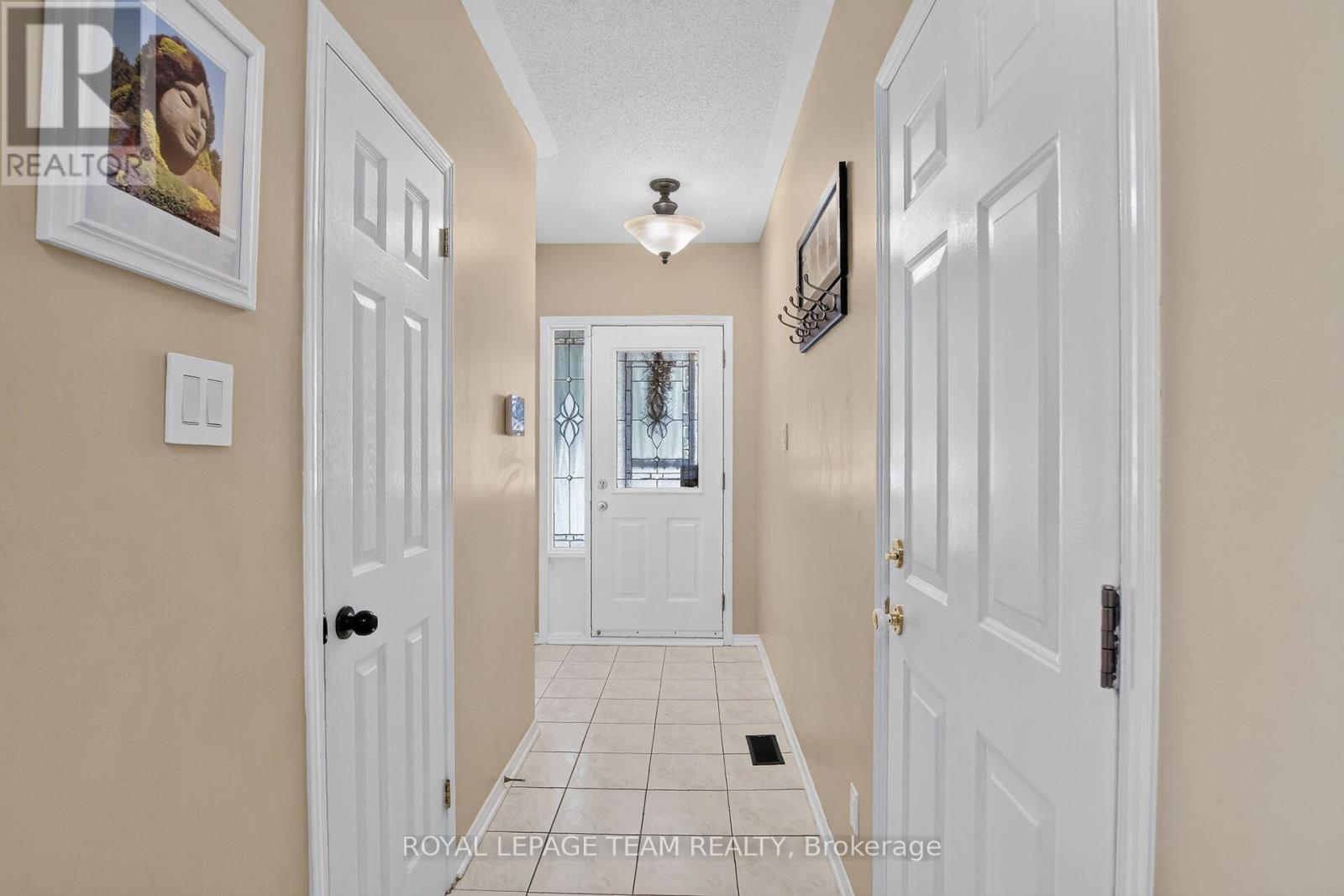 2 Wittingham Drive, Ottawa, Ontario  K2G 6H1 - Photo 6 - X13591640
