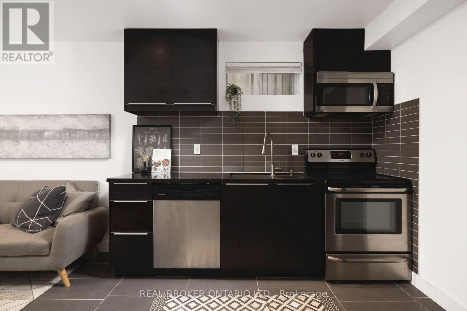 Lower - 135 Prescott Avenue, Toronto, Ontario  M6N 3G9 - Photo 2 - W13591682