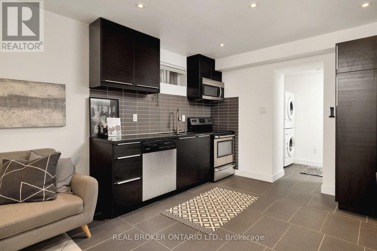 Lower - 135 Prescott Avenue, Toronto, Ontario  M6N 3G9 - Photo 3 - W13591682