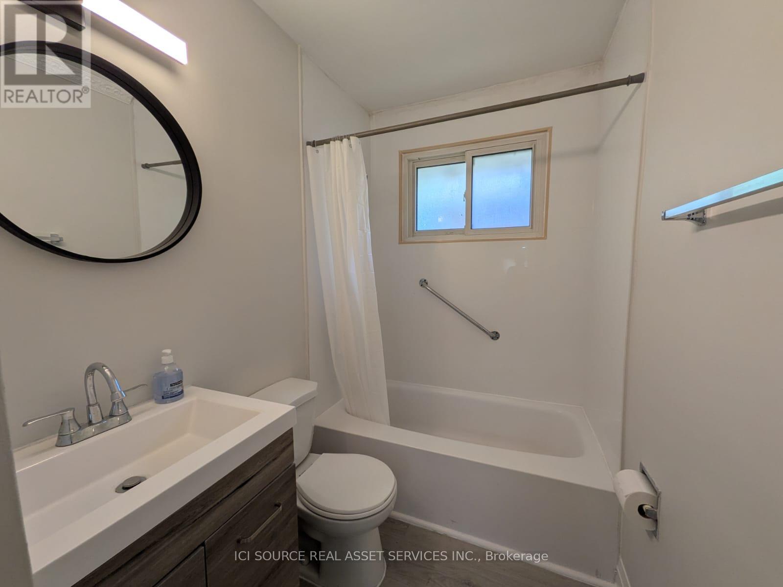 A - Upper - 21 Parkdale Drive, Belleville, Ontario  K8P 2P3 - Photo 12 - X13591668