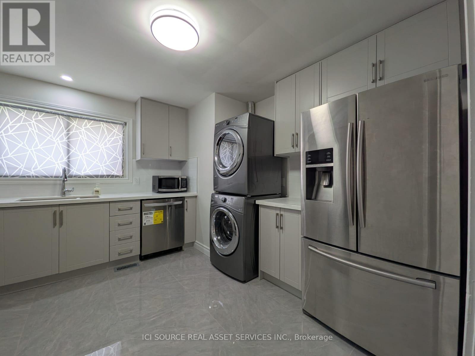 A - Upper - 21 Parkdale Drive, Belleville, Ontario  K8P 2P3 - Photo 13 - X13591668