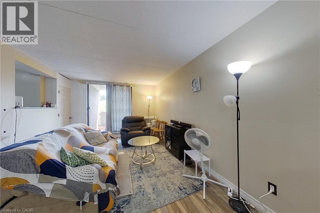 65 N Silvercreek Parkway N Unit# 301, Guelph, Ontario  N1H 7R9 - Photo 6 - 40847487
