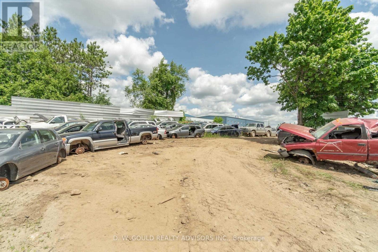 28 Pioneer Drive, Erin, Ontario  N0B 1T0 - Photo 6 - X5694039