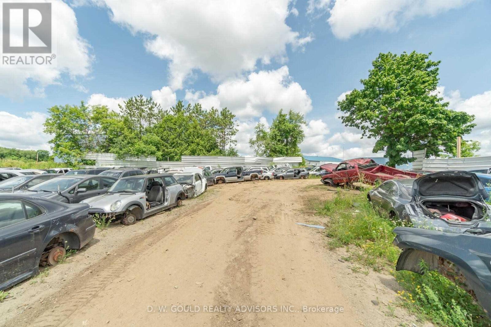 28 Pioneer Drive, Erin, Ontario  N0B 1T0 - Photo 5 - X5694039