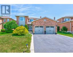 15 HALL CRESCENT, Brampton, Ontario