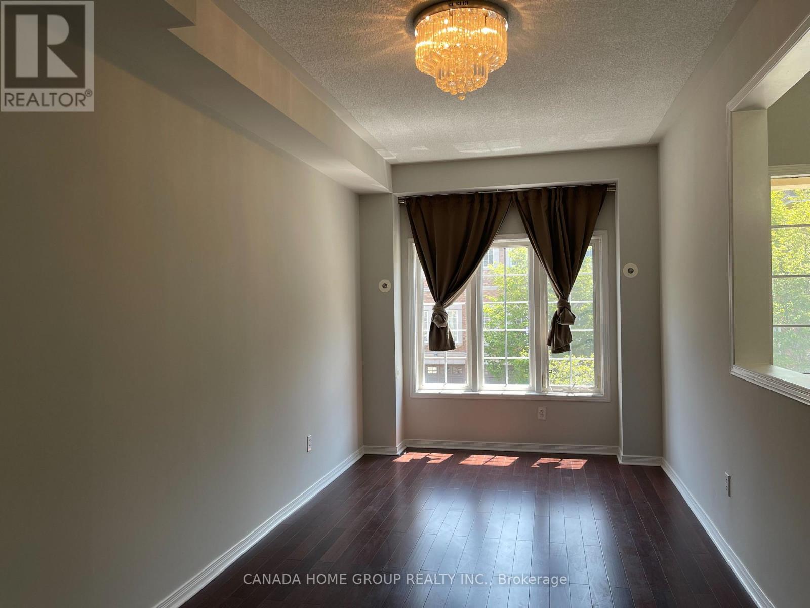 43 - 435 Hensall Circle, Mississauga, Ontario  L5A 4P1 - Photo 3 - W13591730