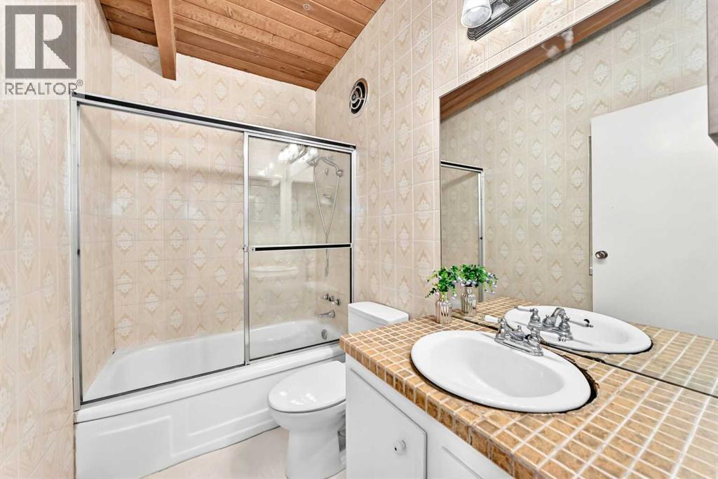 1460 Northmount Drive Nw, Calgary, Alberta  T2L 0G6 - Photo 21 - A2328607
