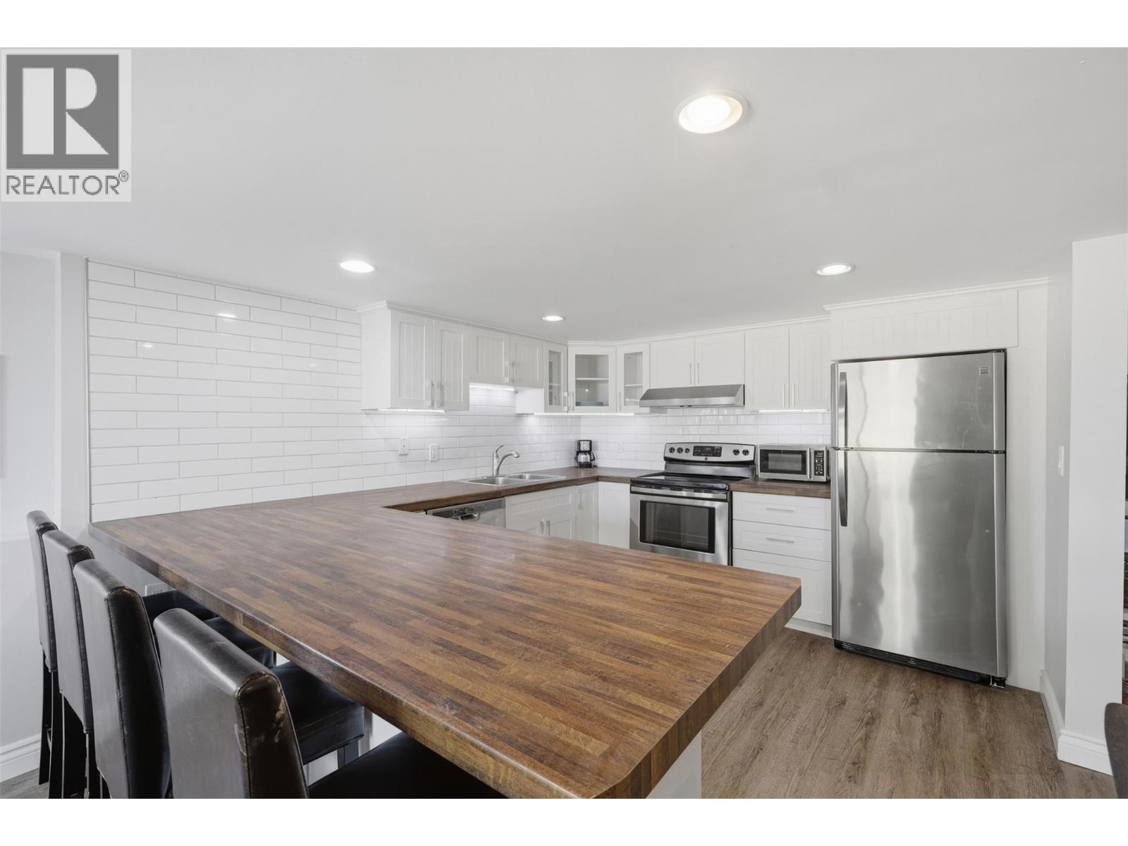 684 Dunrobin Drive, Kamloops, British Columbia V1S 1W4 - Photo 25 - 10393867