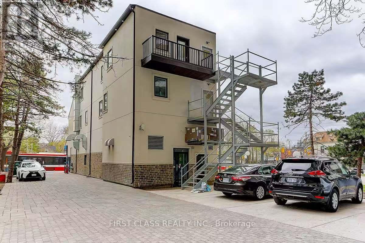 600 Parliament Street, Toronto, Ontario  M4X 1R2 - Photo 2 - C13591754