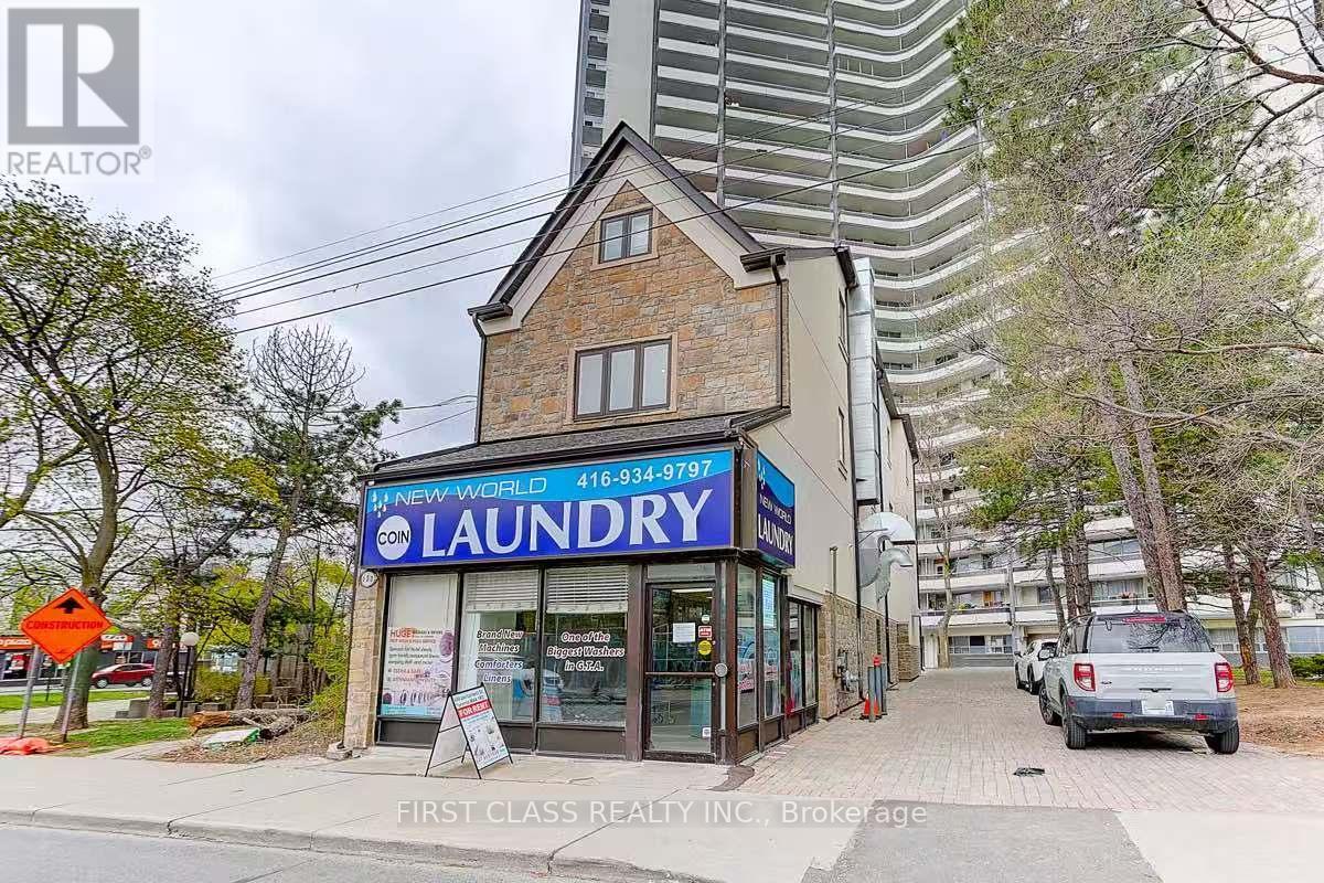 600 Parliament Street, Toronto, Ontario  M4X 1R2 - Photo 3 - C13591754