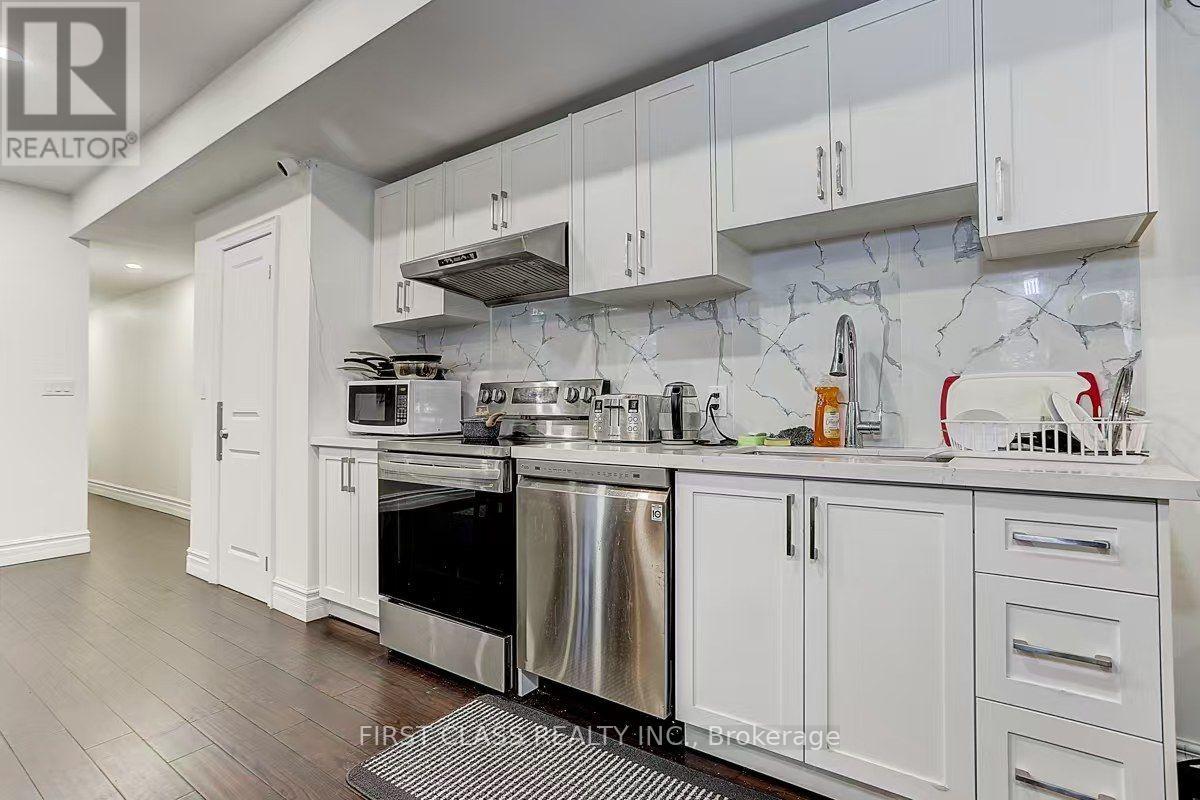 600 Parliament Street, Toronto, Ontario  M4X 1R2 - Photo 5 - C13591754