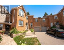 412 BUTLER COURT, Aurora, Ontario