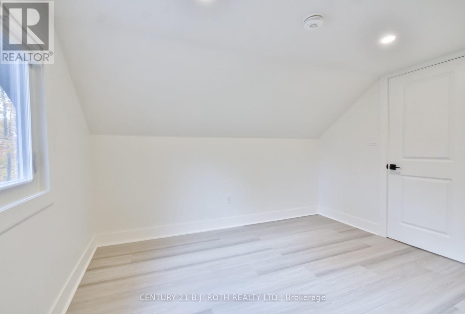 Suite - 10 Slalom Drive, Oro-Medonte, Ontario  L0K 1N0 - Photo 9 - S13591740