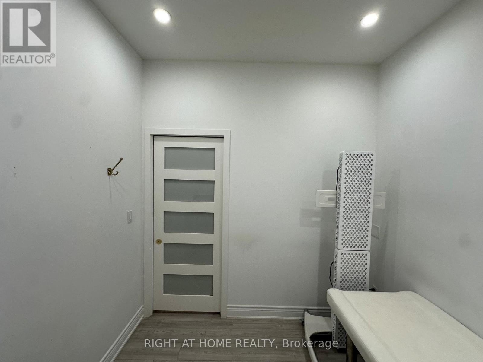 1639 Eglinton Avenue W, Toronto, Ontario  M6E 2H1 - Photo 22 - C12766788