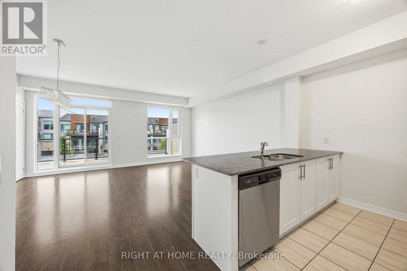 308 - 2393 Bronte Road, Oakville, Ontario  L6M 1P5 - Photo 6 - W13591750