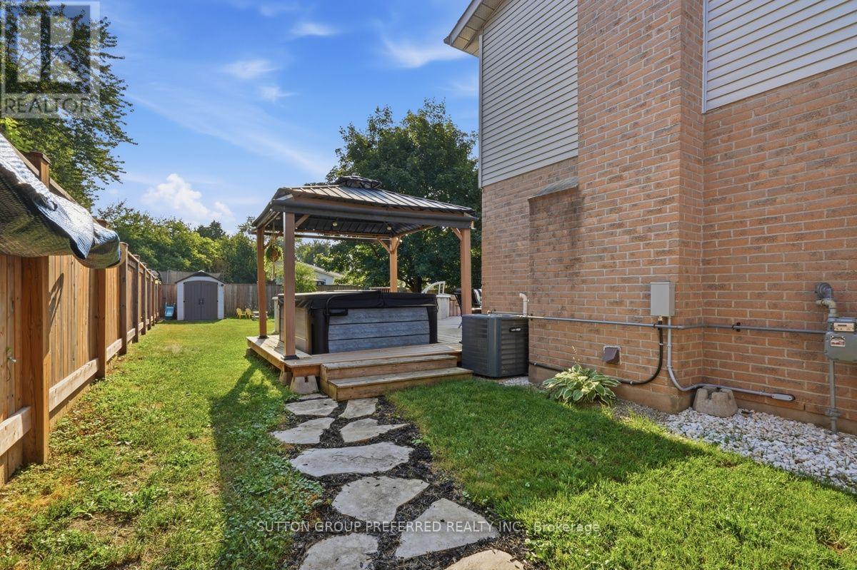 227 Edmunds Place, London South, Ontario  N5Z 4V9 - Photo 33 - X12992422