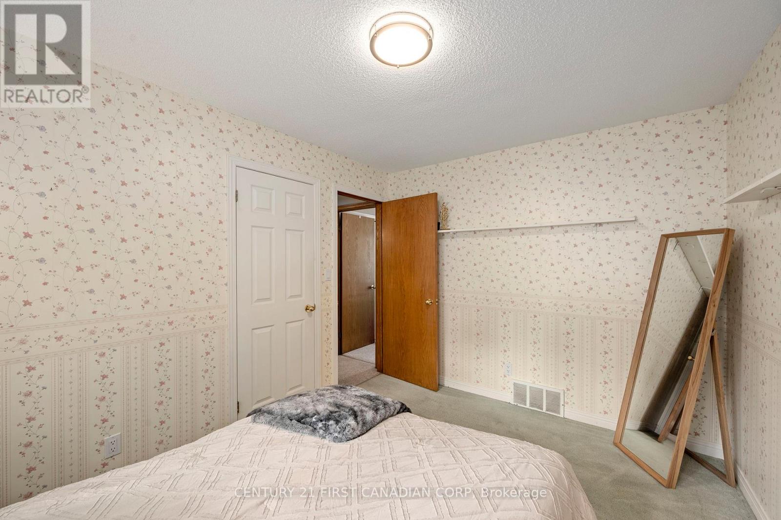 11 Water Street, Lambton Shores, Ontario  N0N 1J0 - Photo 12 - X13591948