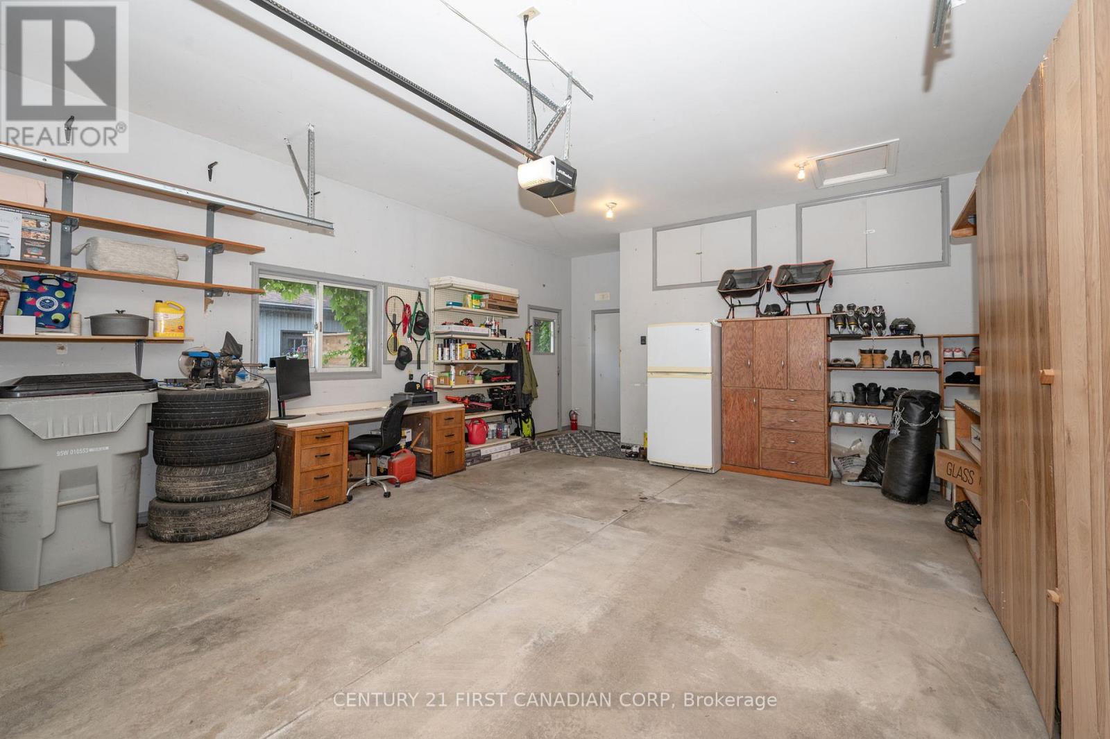 11 Water Street, Lambton Shores, Ontario  N0N 1J0 - Photo 28 - X13591948