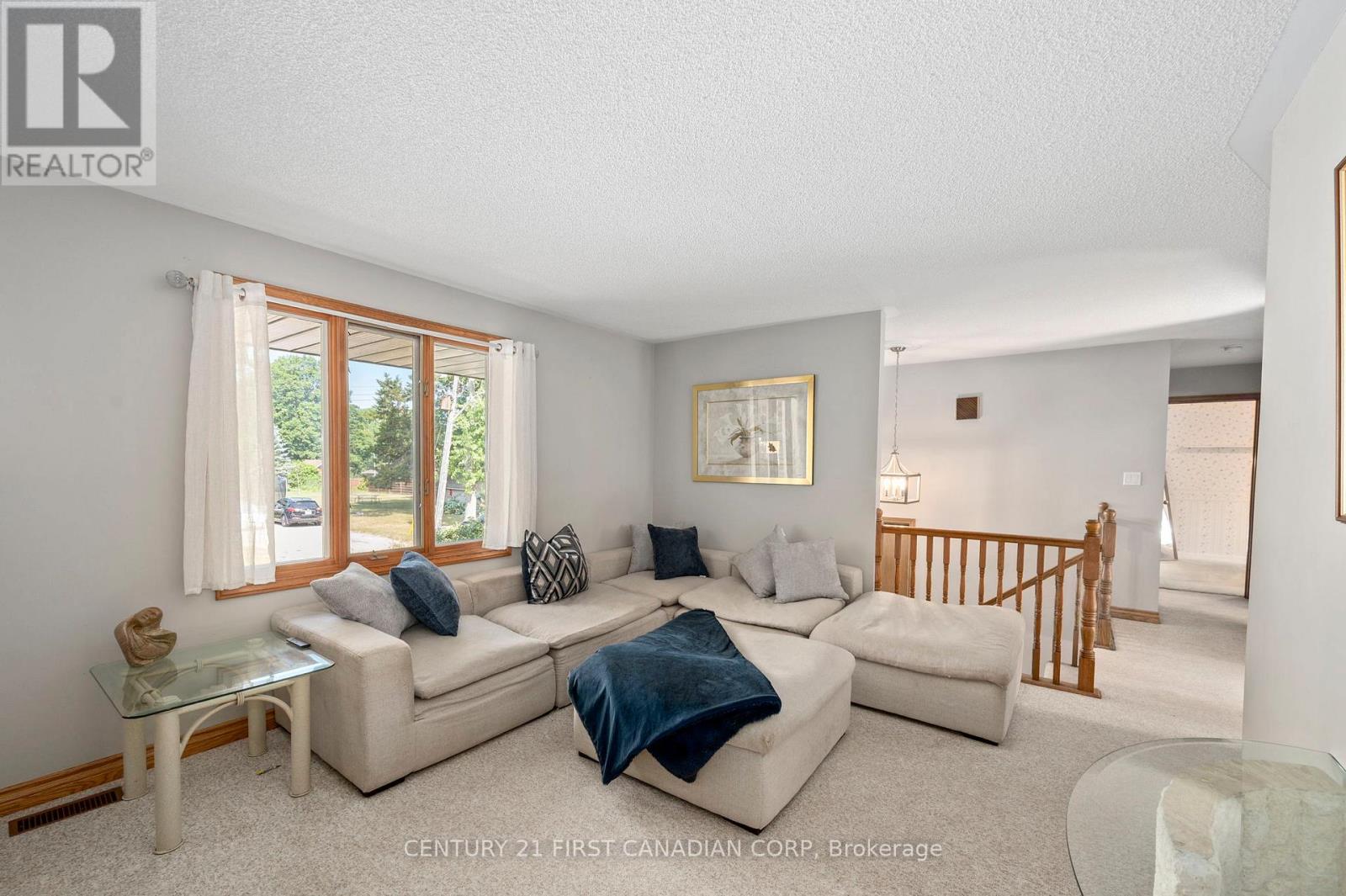 11 Water Street, Lambton Shores, Ontario  N0N 1J0 - Photo 5 - X13591948