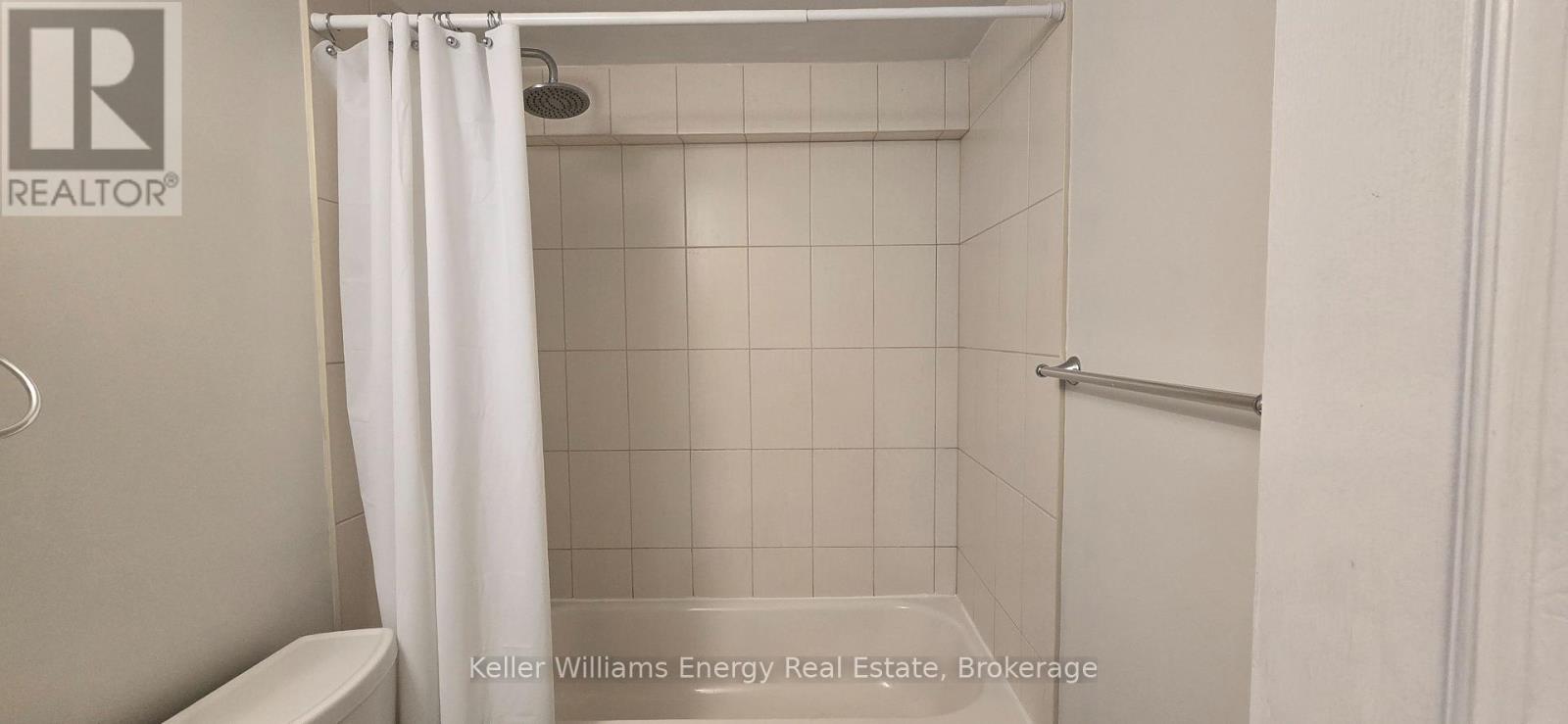 Lower - 910 Grierson Street, Oshawa (Centennial), Ontario  L1G 5J9 - Photo 14 - E13591918