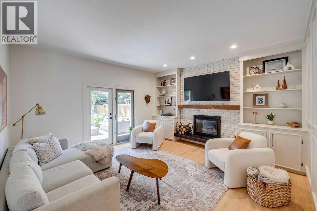 23 Woodgrove Crescent SW, Calgary, Alberta  t2w 3y9 - Photo 13 - A2328920