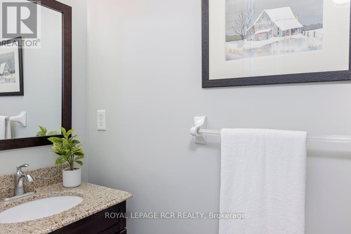1065 On Bogart Circle, Newmarket, Ontario  L3Y 8T4 - Photo 5 - N13591946