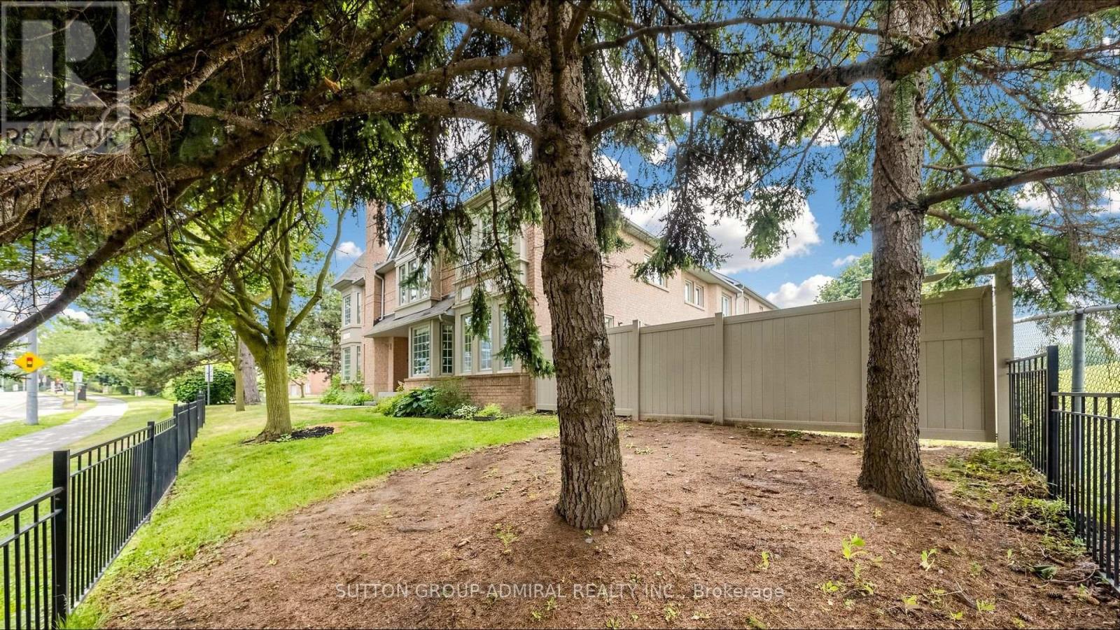 78 Alameda Circle, Vaughan, Ontario  L4J 8A6 - Photo 3 - N13591966