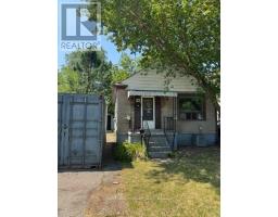 74 SIXTEENTH STREET, Toronto, Ontario