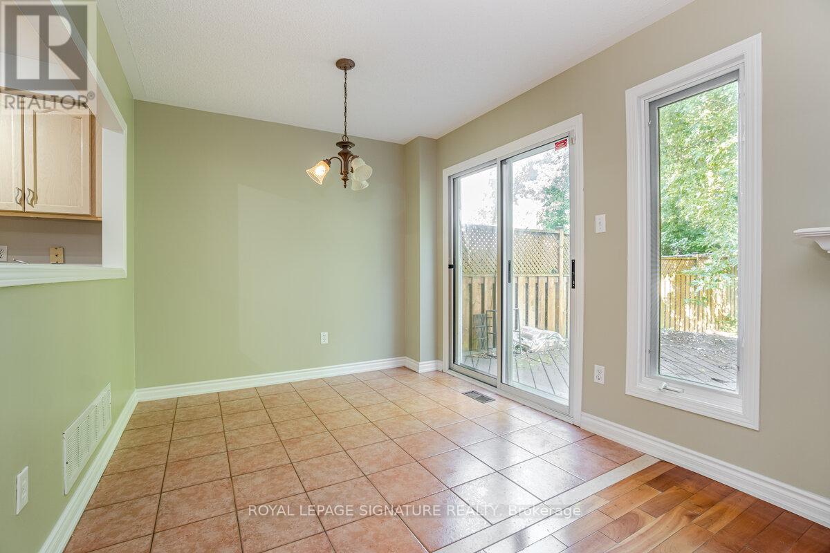 5135 Falconcrest Drive, Burlington, Ontario  L7L 6K4 - Photo 10 - W13591980