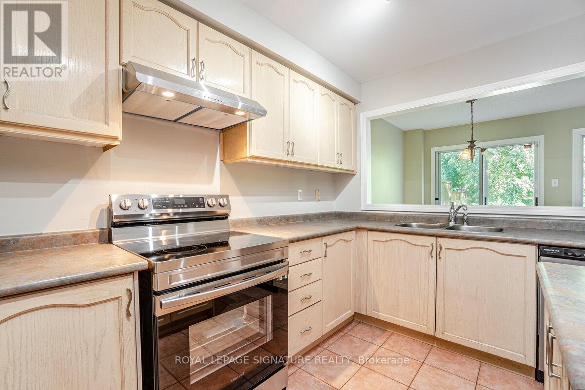 5135 Falconcrest Drive, Burlington, Ontario  L7L 6K4 - Photo 15 - W13591980