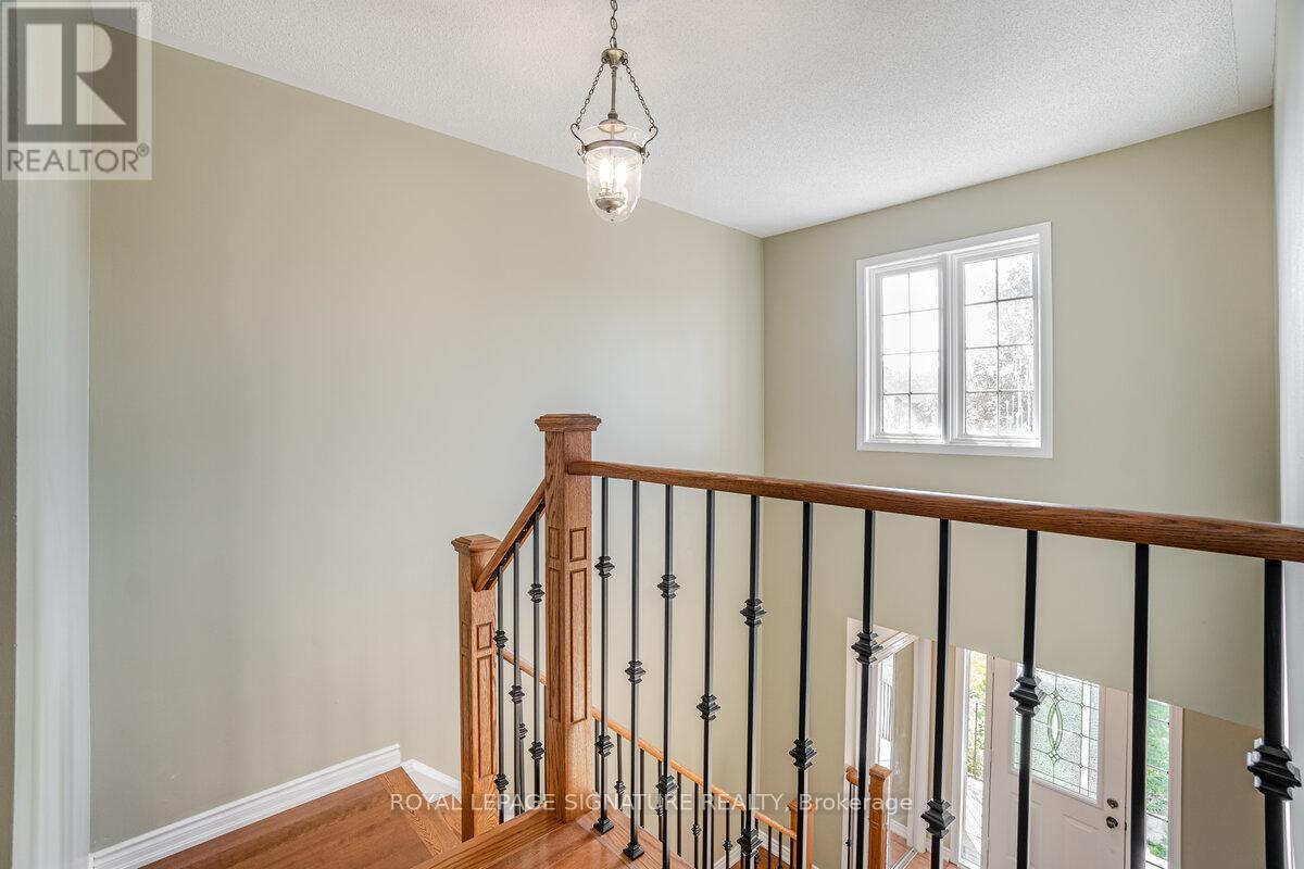 5135 Falconcrest Drive, Burlington, Ontario  L7L 6K4 - Photo 19 - W13591980