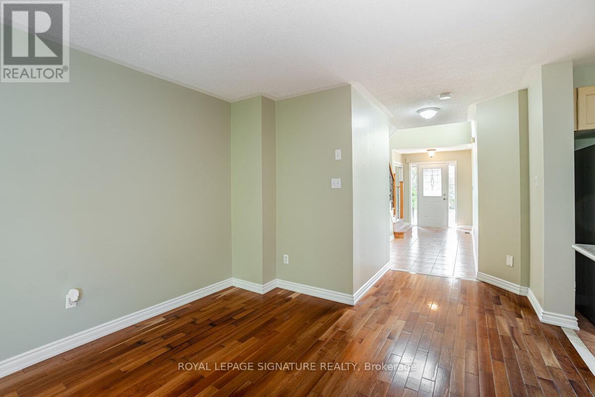 5135 Falconcrest Drive, Burlington, Ontario  L7L 6K4 - Photo 5 - W13591980