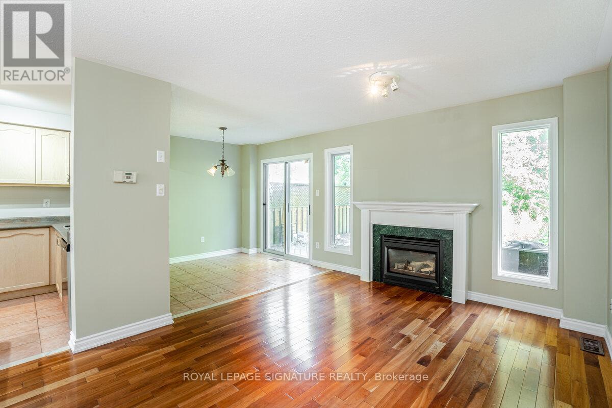 5135 Falconcrest Drive, Burlington, Ontario  L7L 6K4 - Photo 8 - W13591980