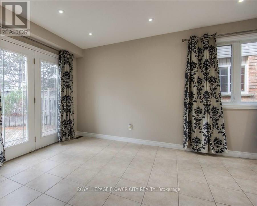 308 Pineland Place, Waterloo, Ontario  N2T 2S7 - Photo 8 - X13591984