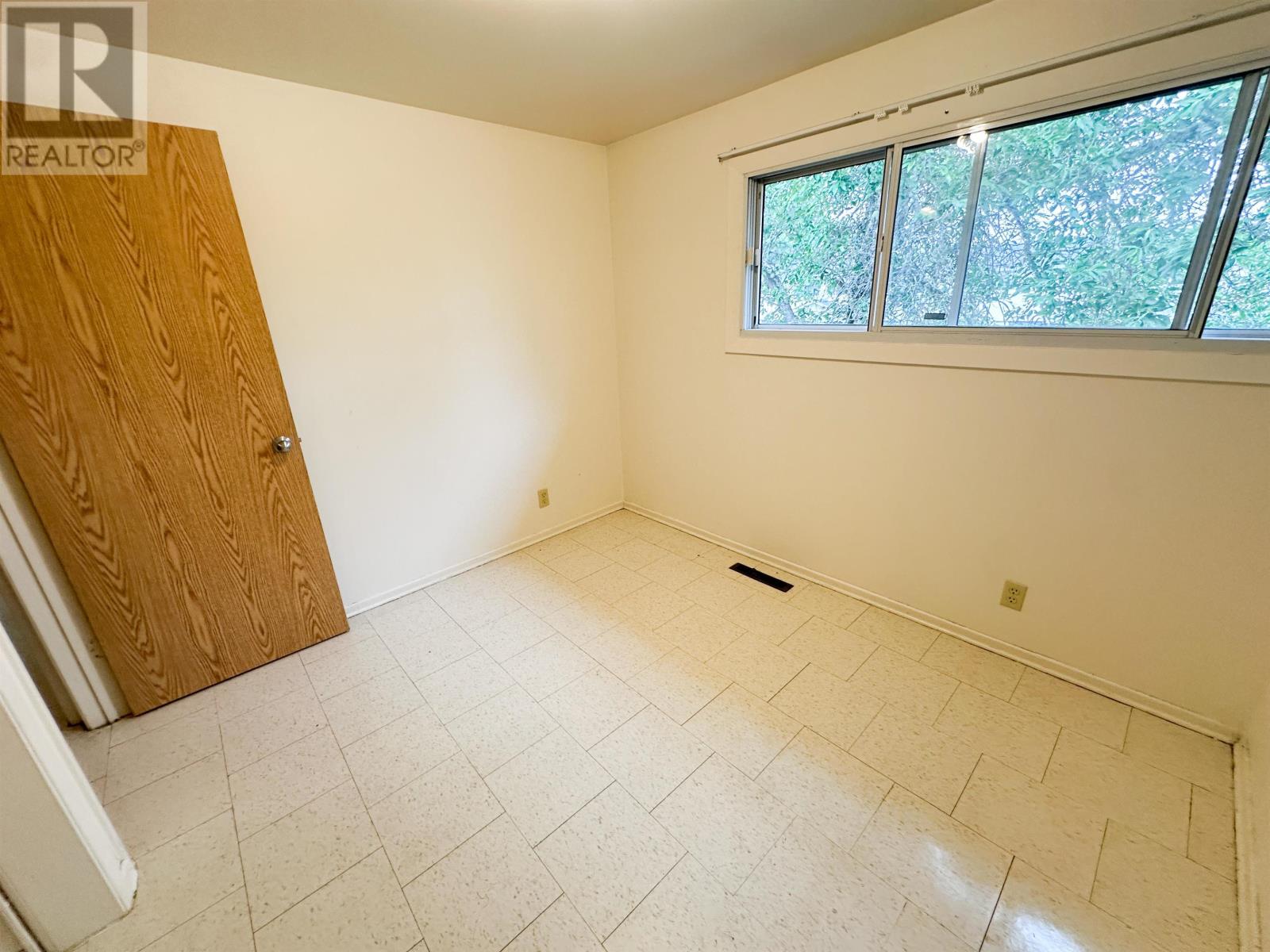 47/49 Pine St, Ear Falls, Ontario P0V 1T0 - Photo 15 - TB2602040