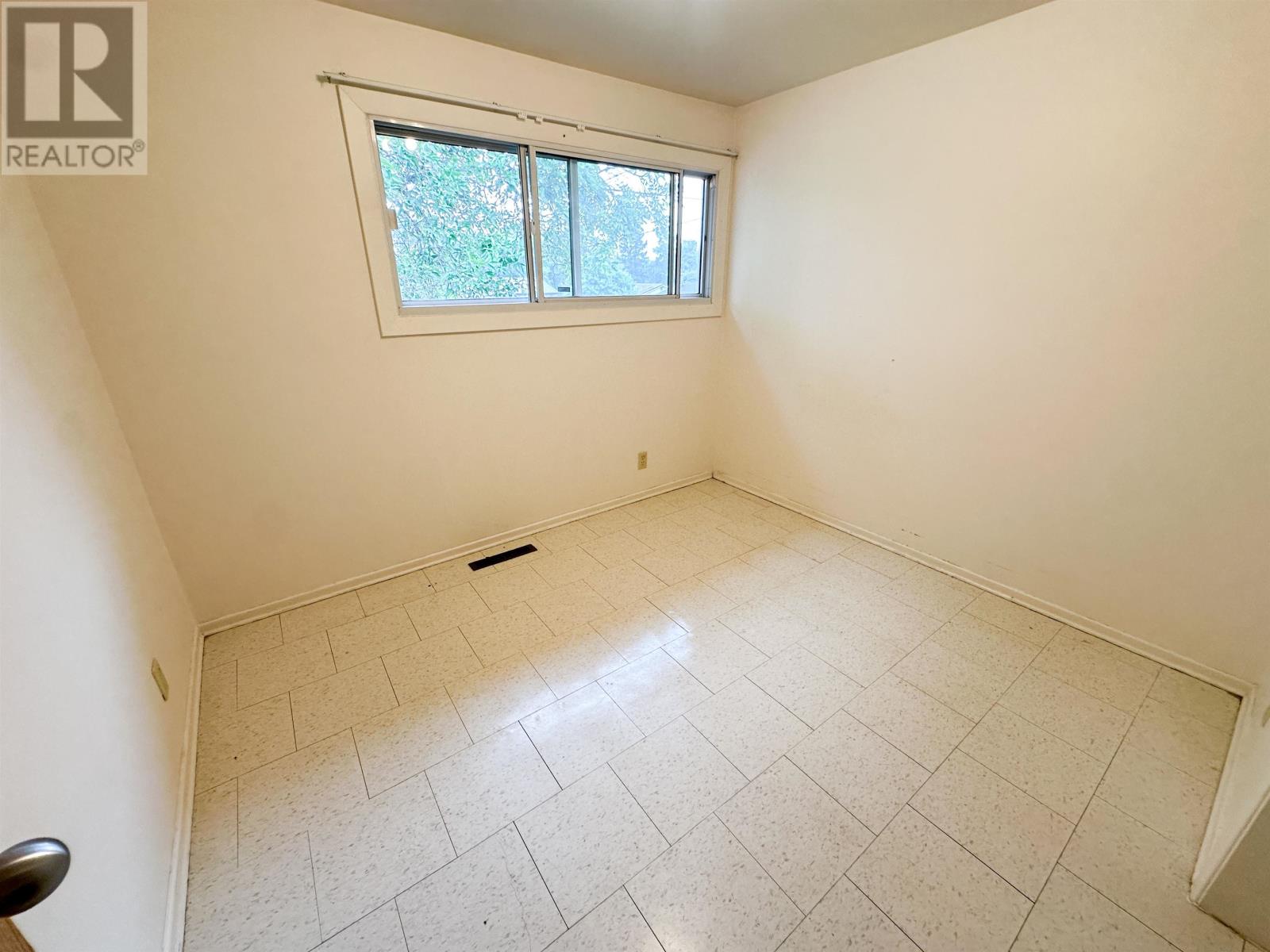 47/49 Pine St, Ear Falls, Ontario P0V 1T0 - Photo 14 - TB2602040