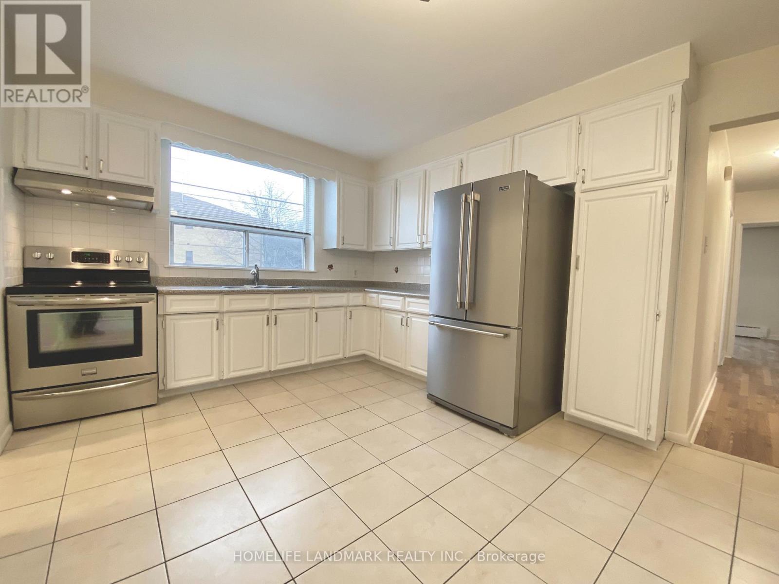 Unit 2 - 240 Wilmington Avenue, Toronto, Ontario  M3H 5K3 - Photo 8 - C13591670