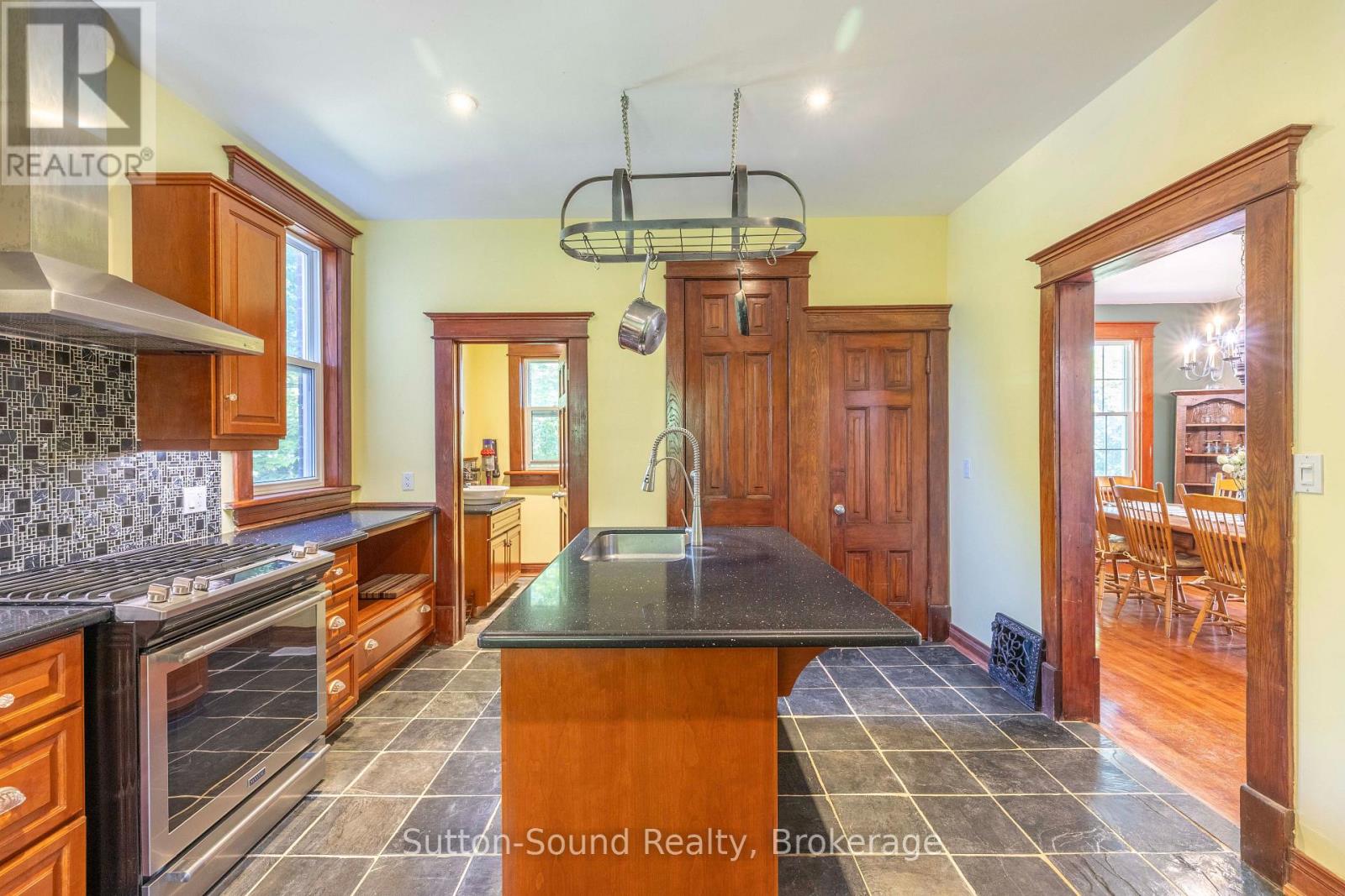 296 Garafraxa Street, Chatsworth, Ontario  N0H 1G0 - Photo 10 - X13592352