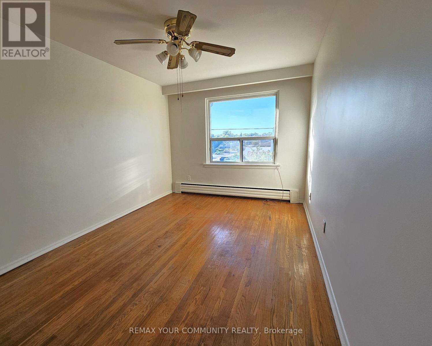 5 - 423 Pharmacy Avenue, Toronto, Ontario  M1L 3G5 - Photo 8 - E13592304