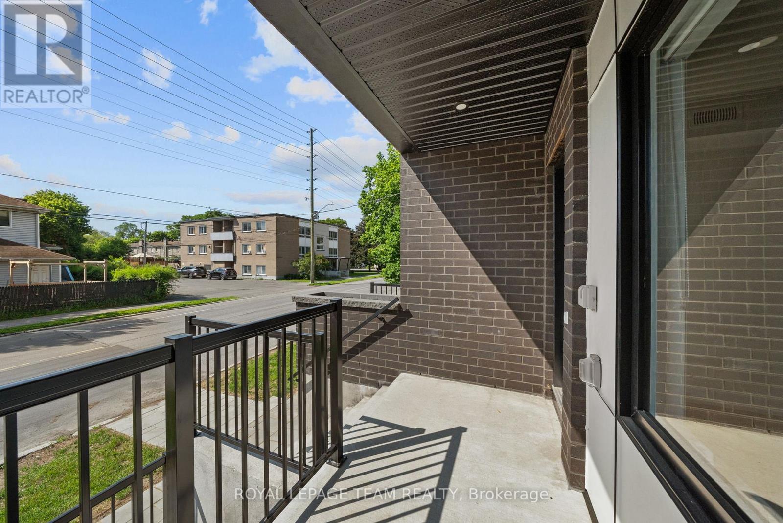 Main - 998 Hollington Street, Ottawa, Ontario  K1Z 6K6 - Photo 2 - X13592268