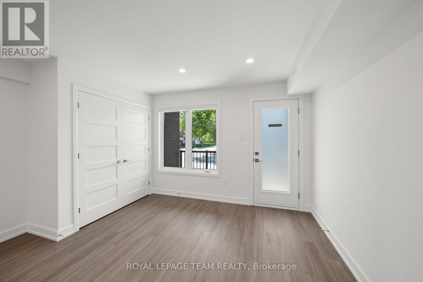 Main - 998 Hollington Street, Ottawa, Ontario  K1Z 6K6 - Photo 3 - X13592268