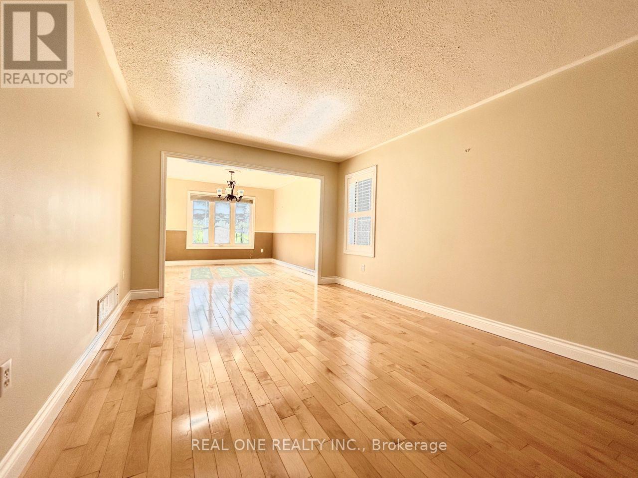 48 Primeau Drive, Aurora, Ontario  L4G 6Z2 - Photo 3 - N13592028