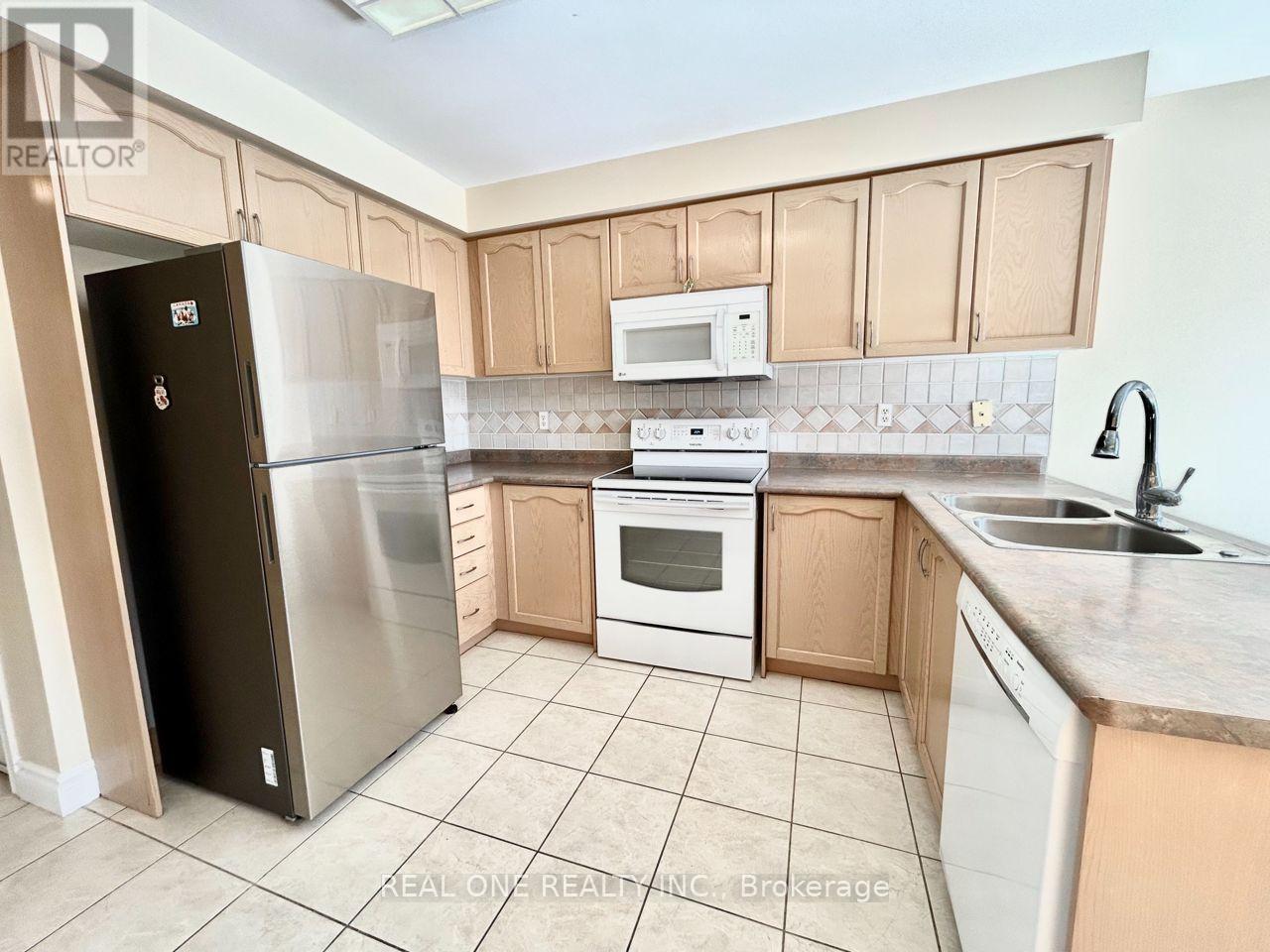 48 Primeau Drive, Aurora, Ontario  L4G 6Z2 - Photo 6 - N13592028