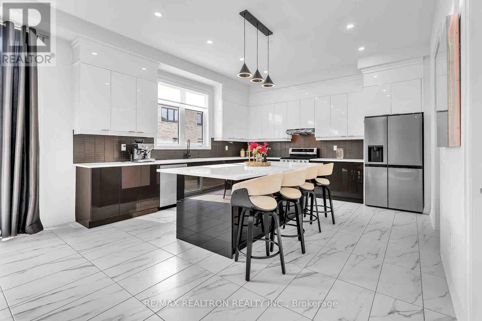 32 Bellflower Crescent, Adjala-Tosorontio, Ontario  L0G 1W0 - Photo 11 - N13592064