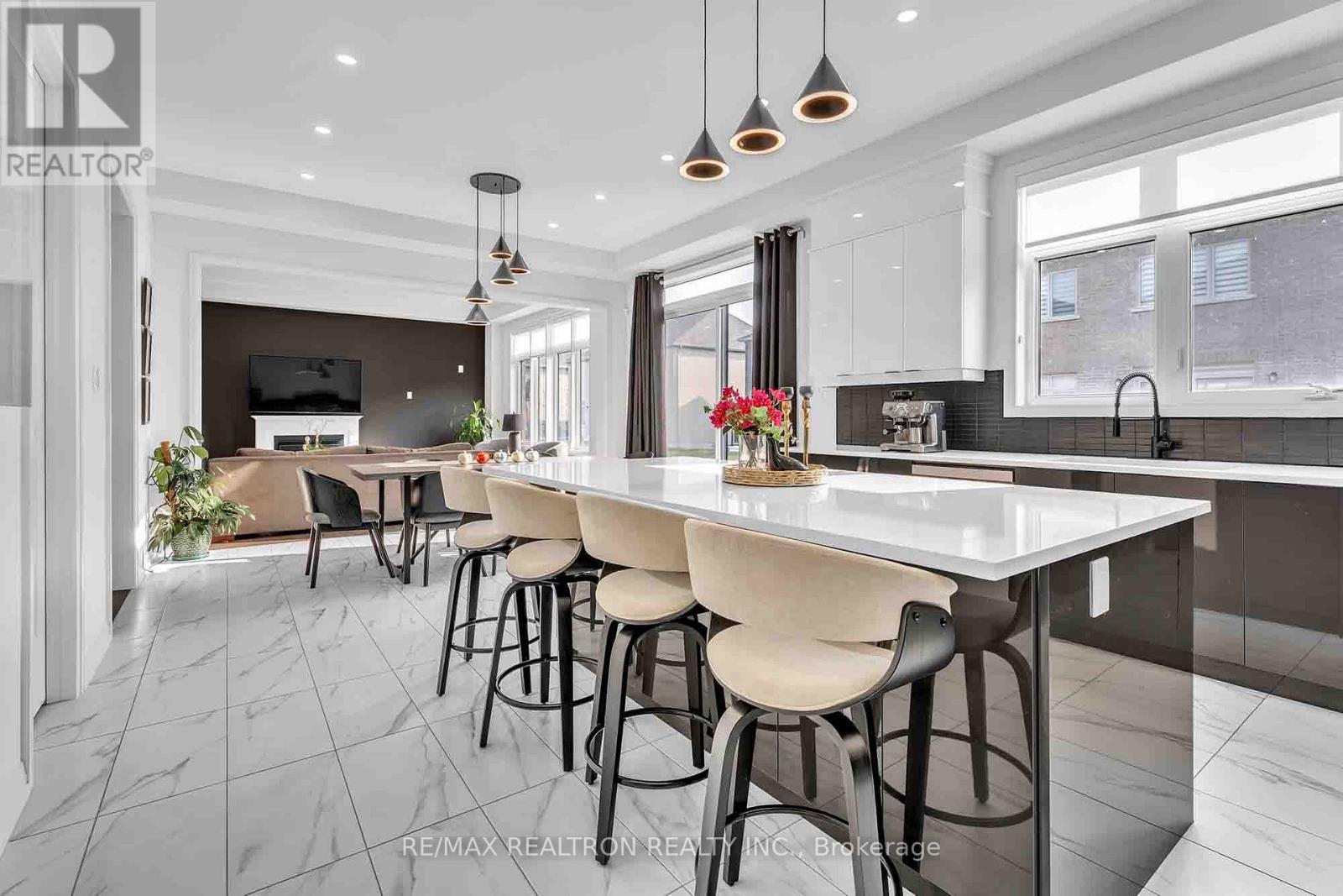 32 Bellflower Crescent, Adjala-Tosorontio, Ontario  L0G 1W0 - Photo 12 - N13592064