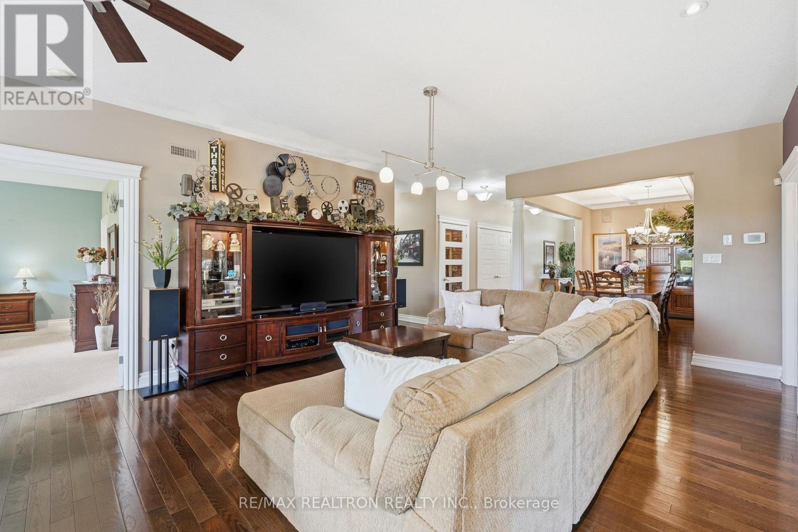 17 Brolley Crescent, Essa, Ontario  L0L 2N2 - Photo 10 - N13592152