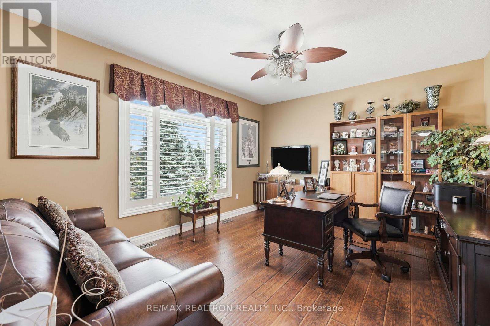 17 Brolley Crescent, Essa, Ontario  L0L 2N2 - Photo 27 - N13592152