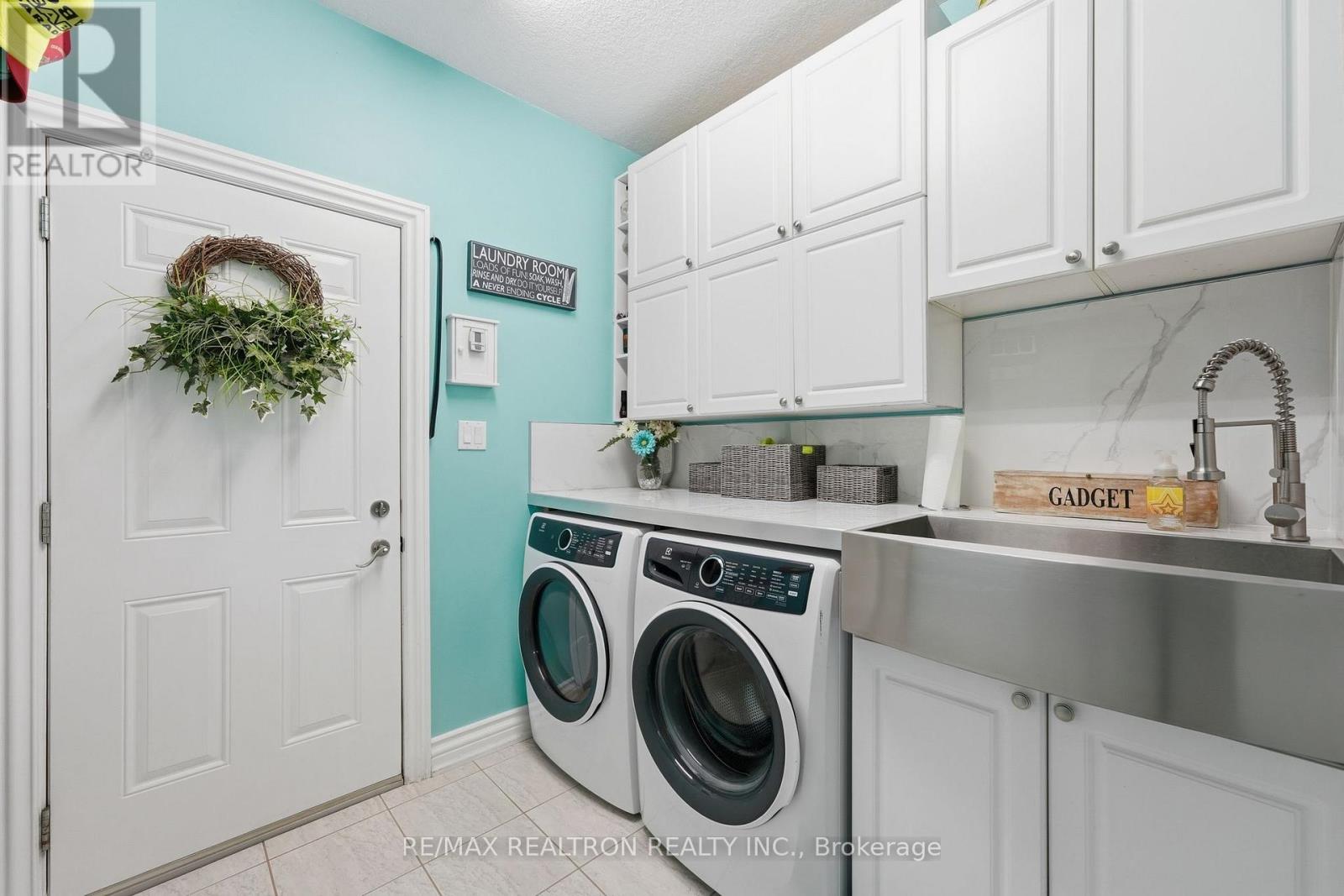 17 Brolley Crescent, Essa, Ontario  L0L 2N2 - Photo 29 - N13592152